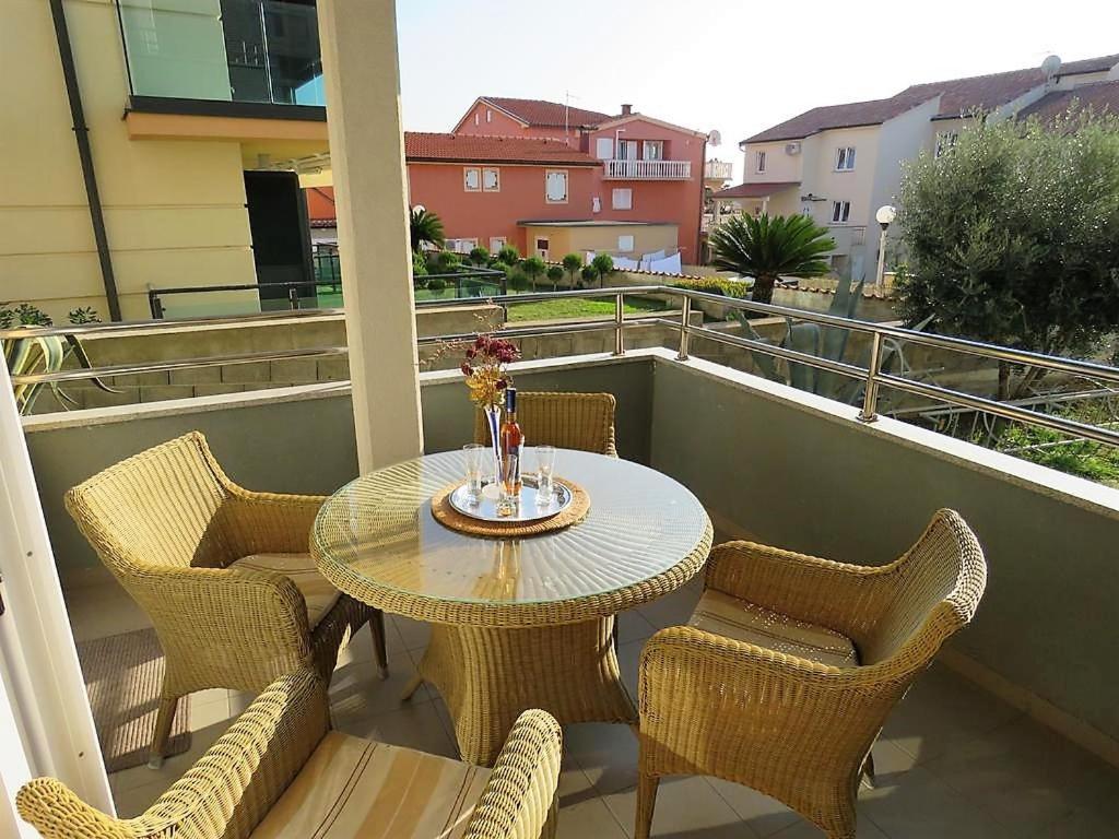 Apartments Puky Dreams Novalja Exterior foto